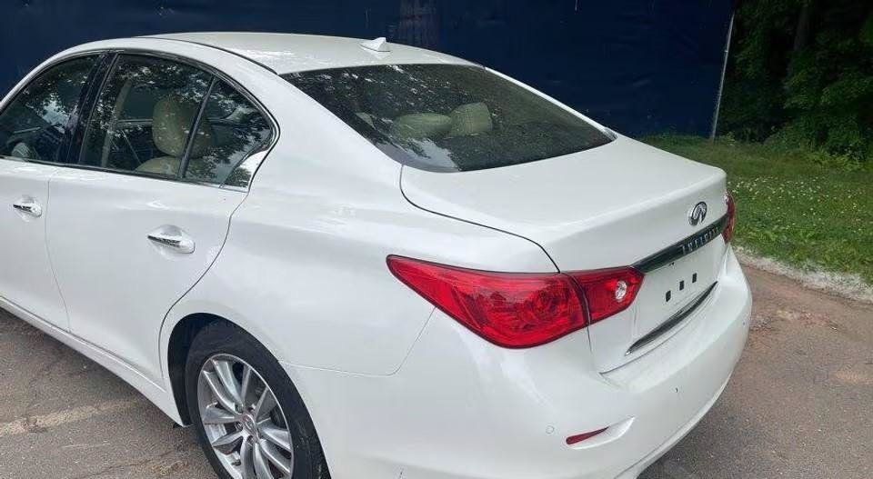 Used 2016 INFINITI Q50 3.0t Premium w/ 3.0T Premium Plus Package RWD image 5