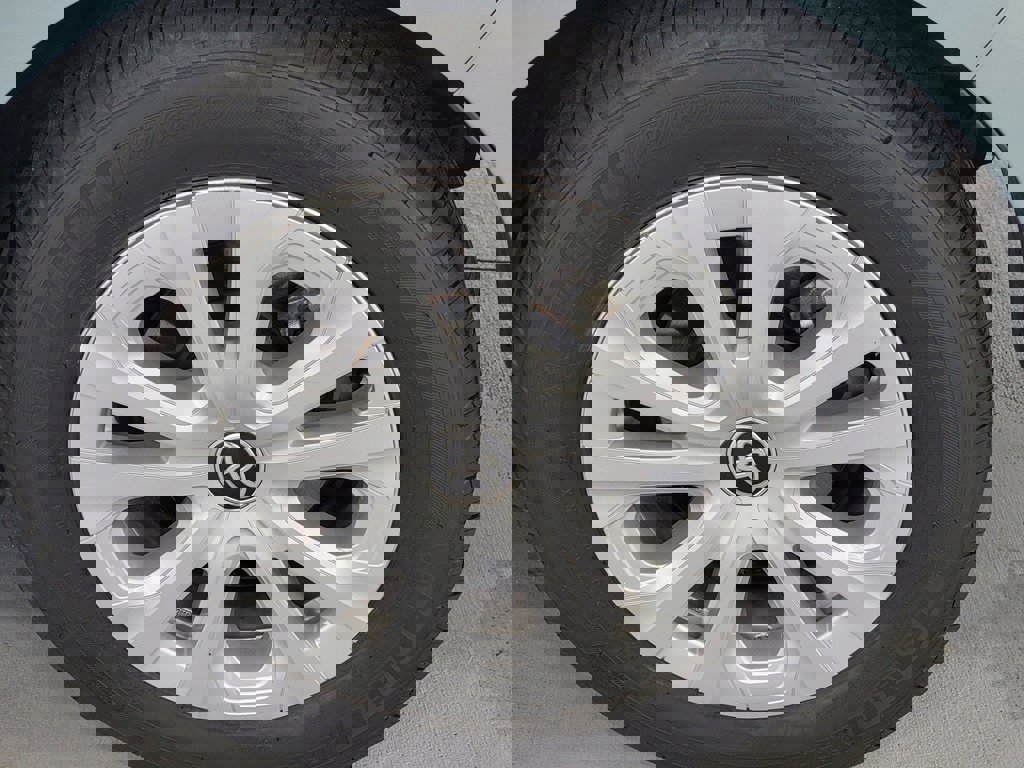 Used 2020 Toyota Prius image 10