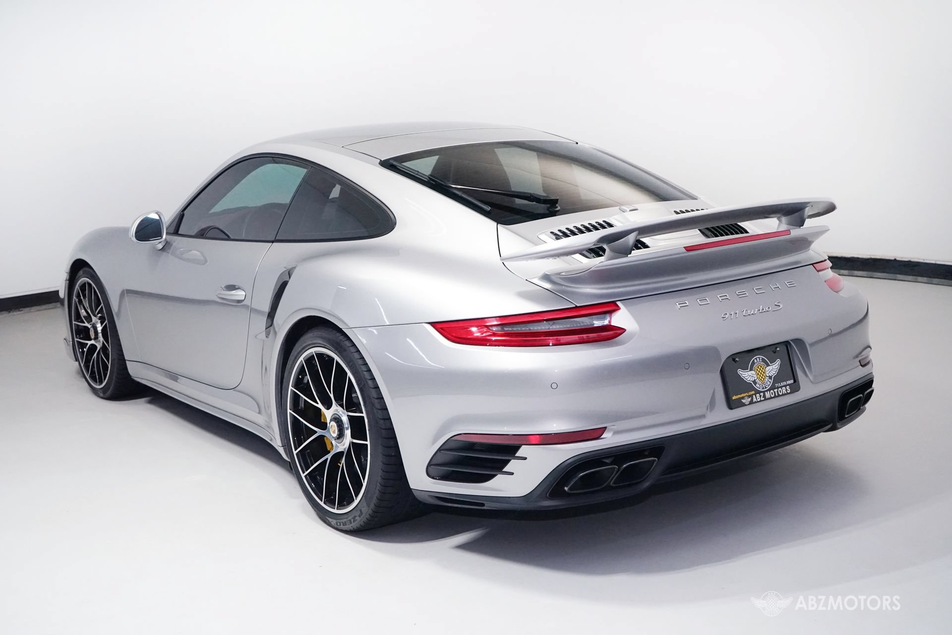 Used 2017 Porsche 911 Turbo S AWD/4WD image 6