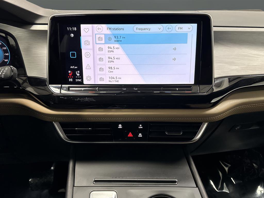 Used 2025 Volkswagen Atlas Cross Sport SE image 8