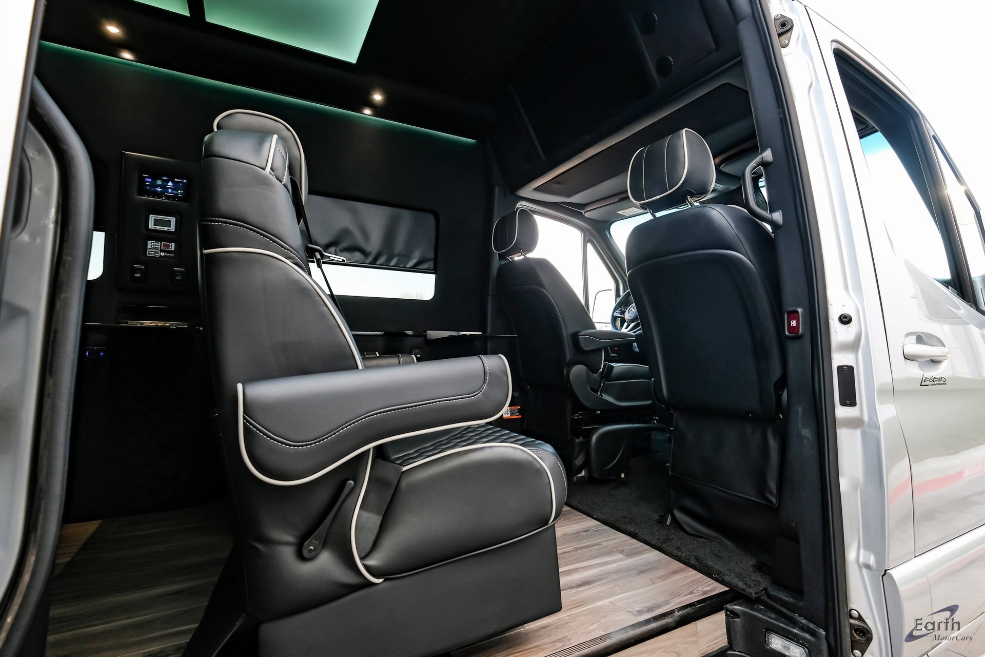 Used 2023 Mercedes-Benz Sprinter 3500 w/ Parking Package image 72