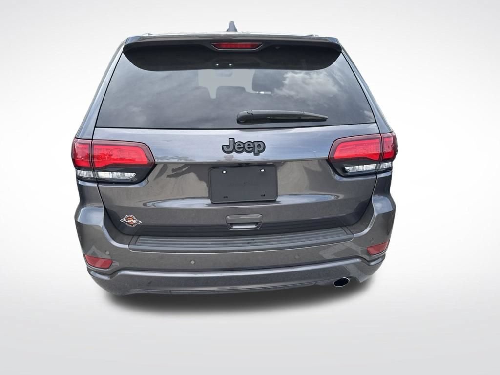 Used 2020 Jeep Grand Cherokee Altitude RWD image 7
