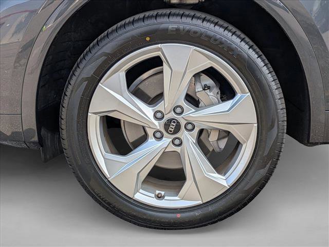 Used 2021 Audi Q5 Premium Plus w/ Premium Plus Package image 22