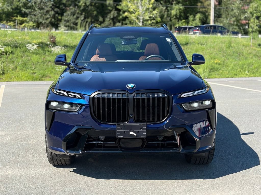 Certified 2027 BMW X7 xDrive40i w/ M Sport Package AWD/4WD image 9