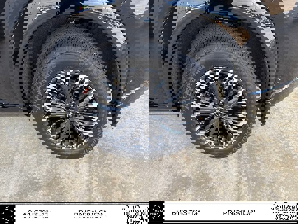 New 2025 Nissan Rogue Platinum w/ Tech Package image 30