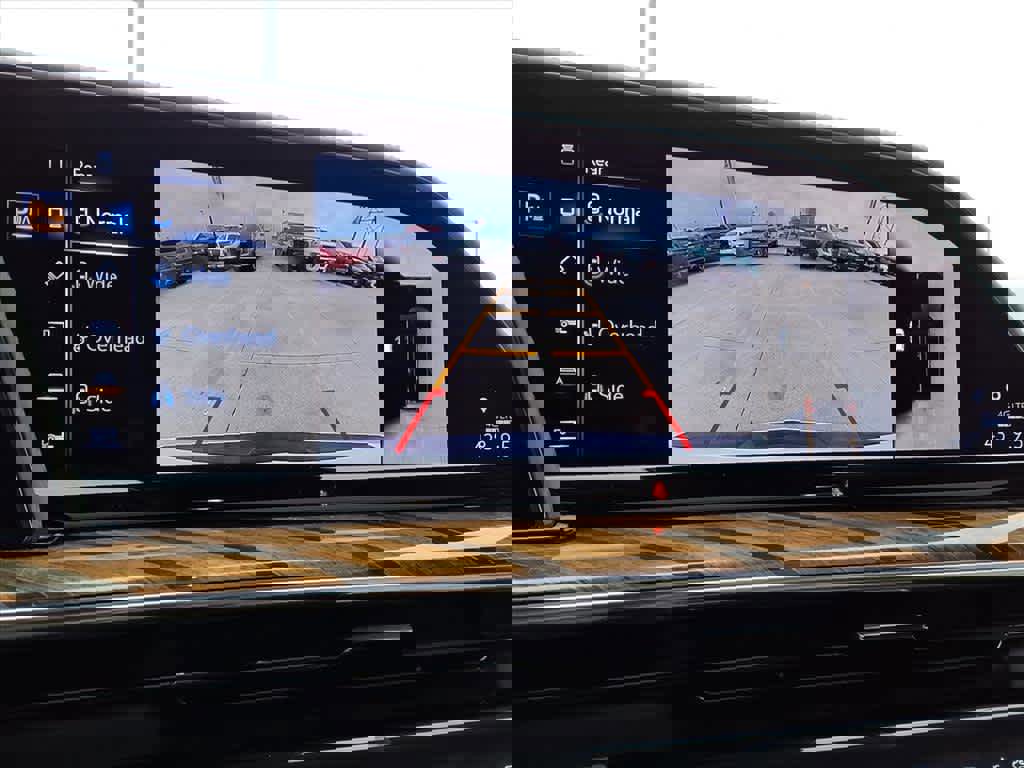 Used 2023 Cadillac Escalade Sport Platinum w/ LPO, ONYX Package image 21