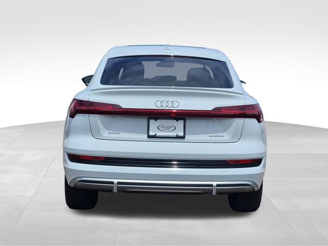 Used 2022 Audi e-tron Premium Plus AWD/4WD image 4