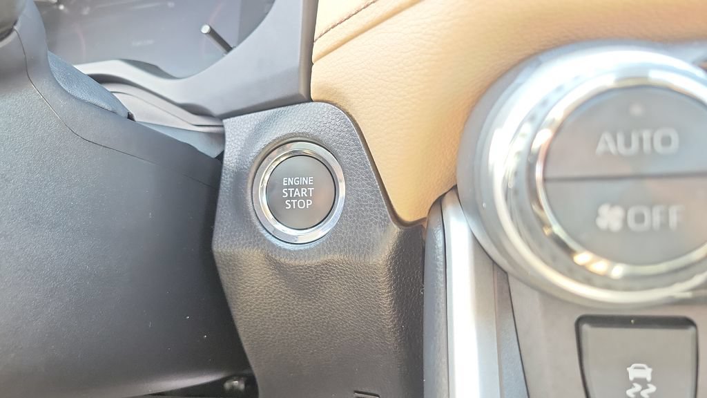 Certified 2025 Toyota RAV4 XLE w/ Convenience Package FWD image 28