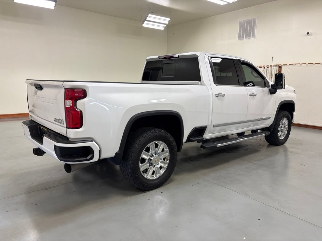 Used 2024 Chevrolet Silverado 2500 High Country w/ High Country Premium Package AWD/4WD image 8