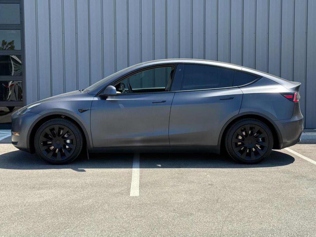 Used 2021 Tesla Model Y Long Range AWD/4WD image 8