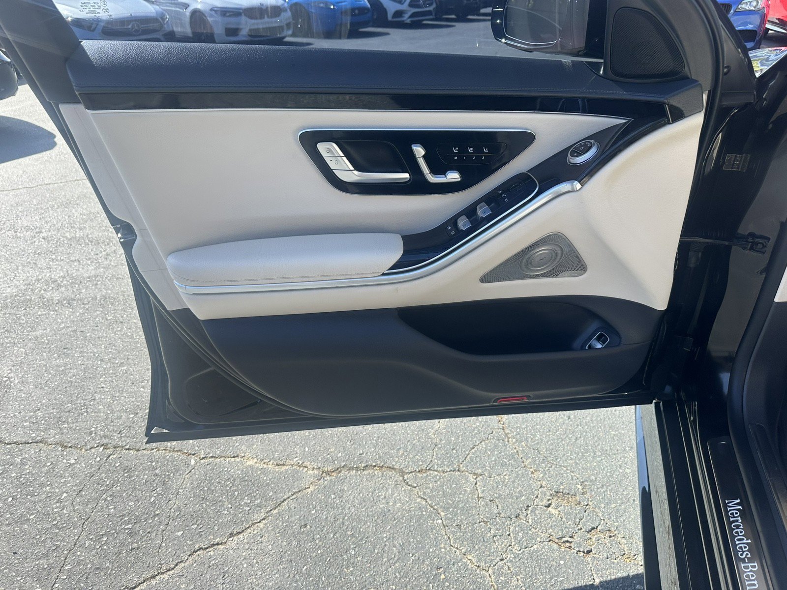 Used 2022 Mercedes-Benz S 500 4MATIC image 27