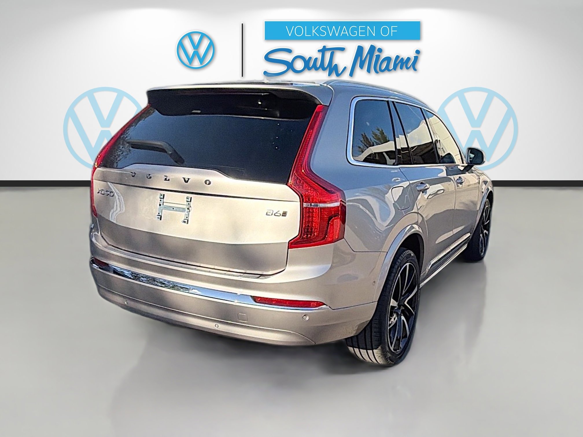 Used 2023 Volvo XC90 B6 Plus w/ Protection Package Premier image 7