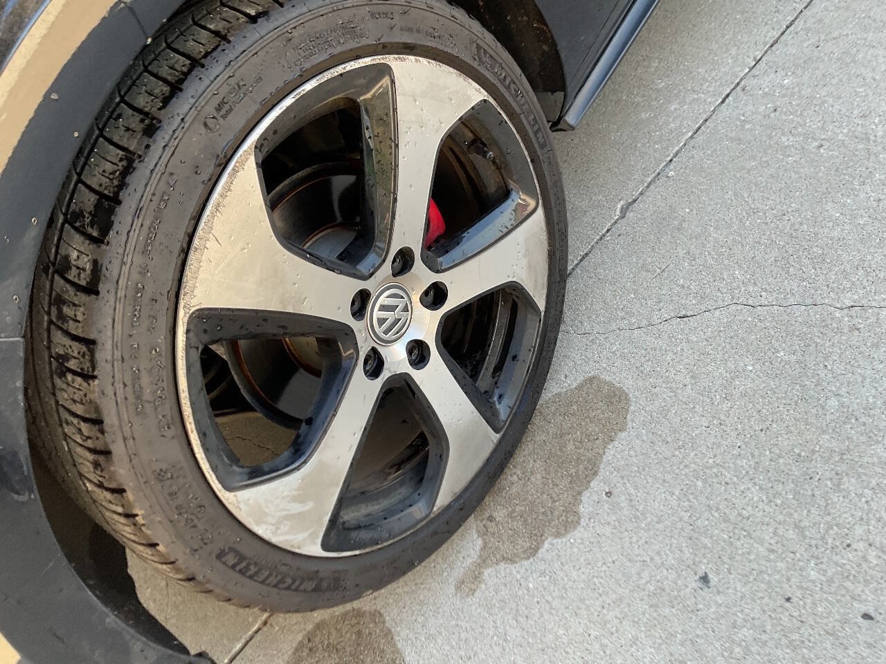 Used 2015 Volkswagen GTI SE FWD image 9