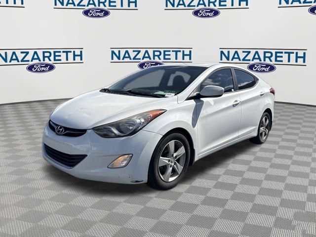 Used 2013 Hyundai Elantra GLS w/ Preferred Pkg image 3