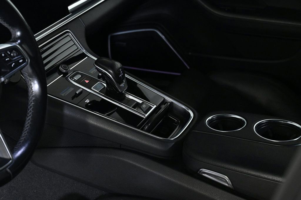 Certified 2020 Porsche Panamera image 22