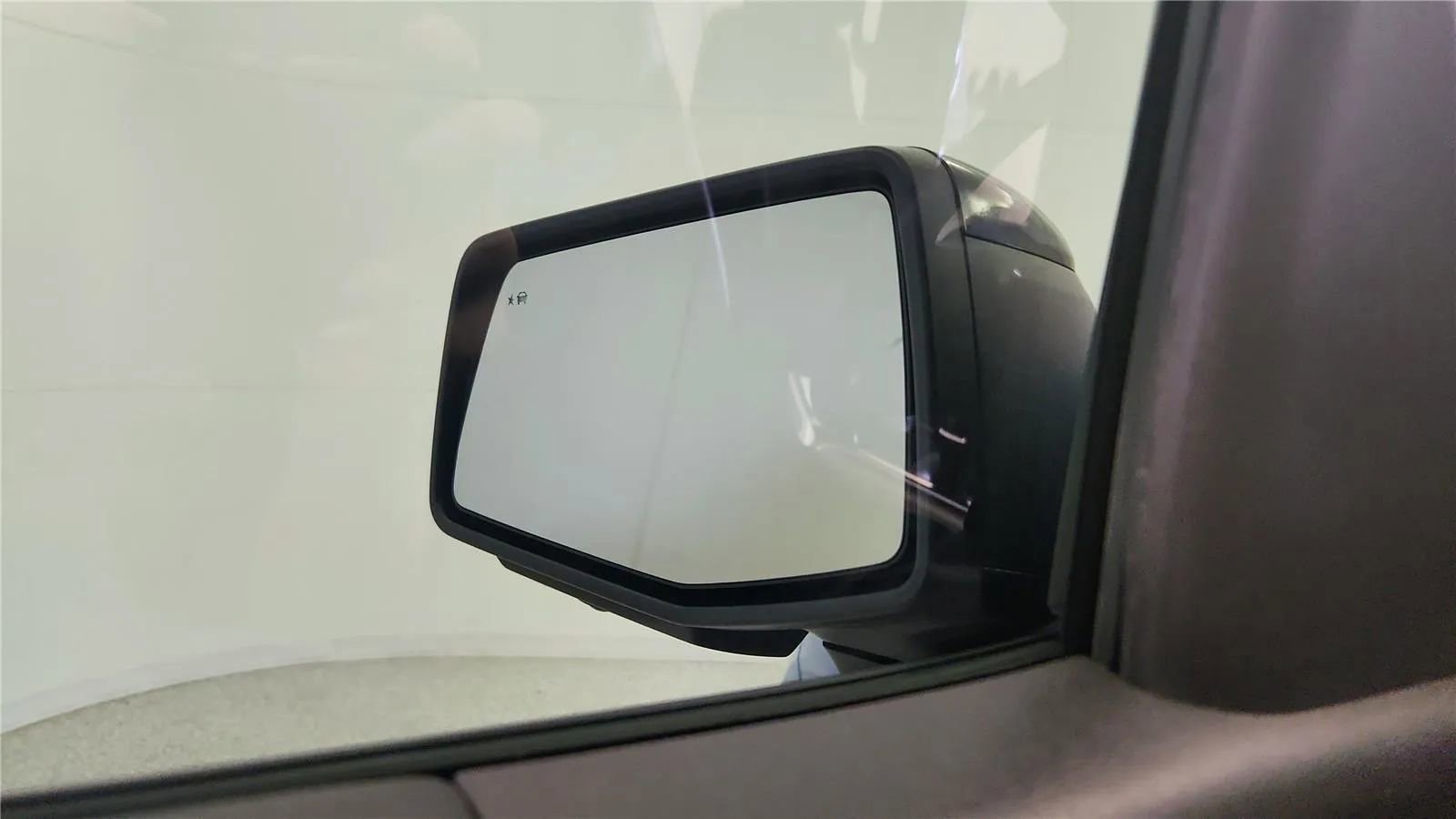 Used 2023 Chevrolet Silverado 1500 LT Trail Boss w/ LT Trail Boss Premium Package image 24