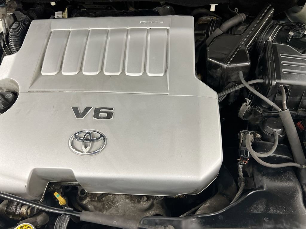 Used 2010 Toyota Venza FWD image 25