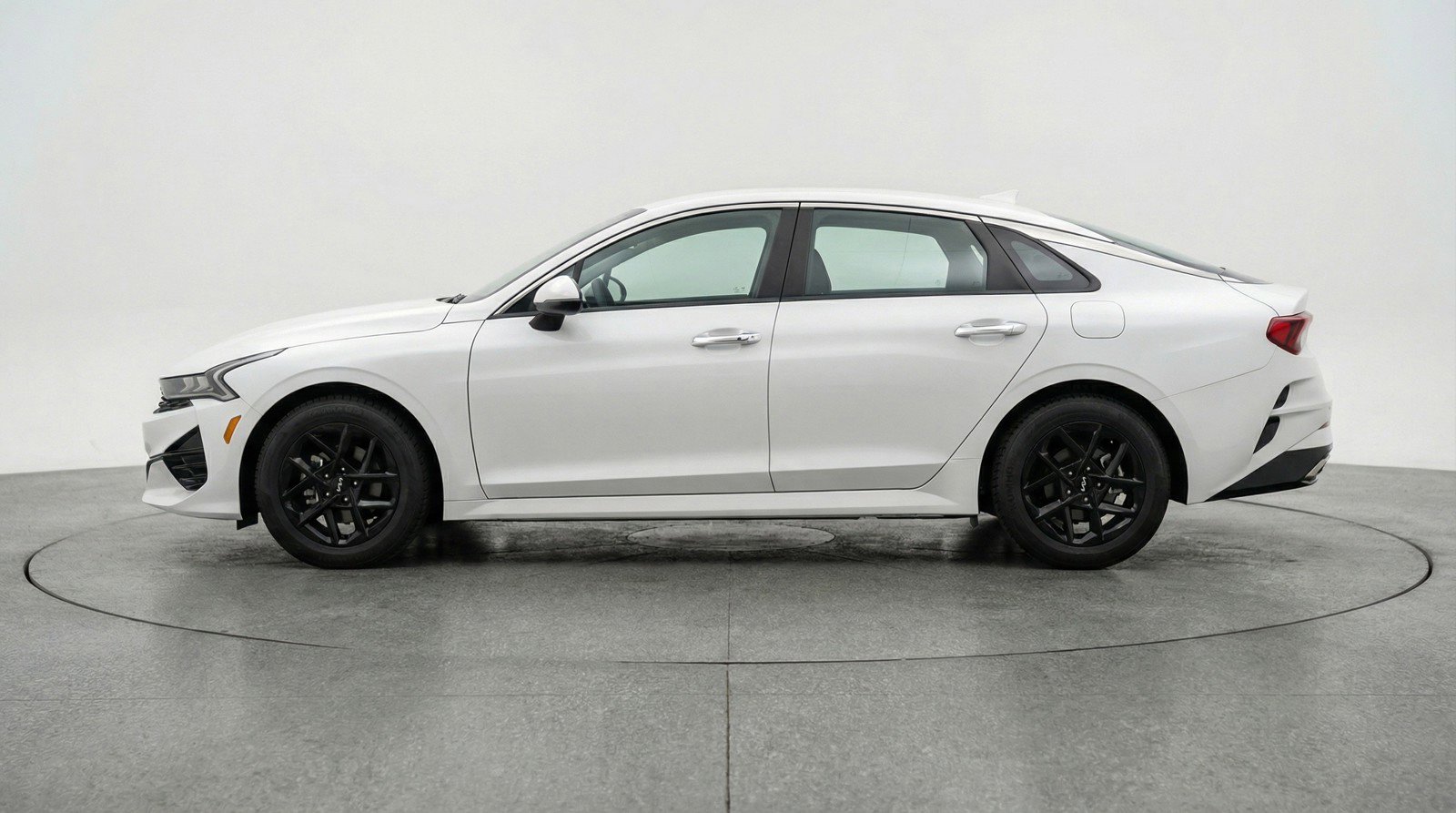 Used 2025 Kia K5 LXS FWD image 5