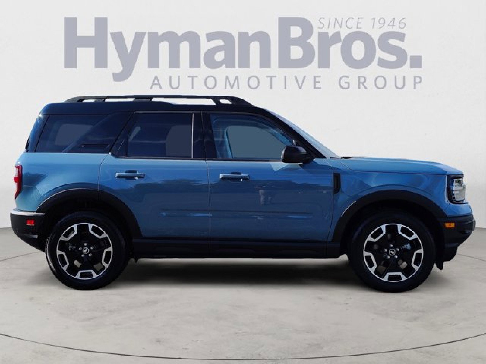Used 2023 Ford Bronco Sport Outer Banks w/ Tech Package AWD/4WD image 2