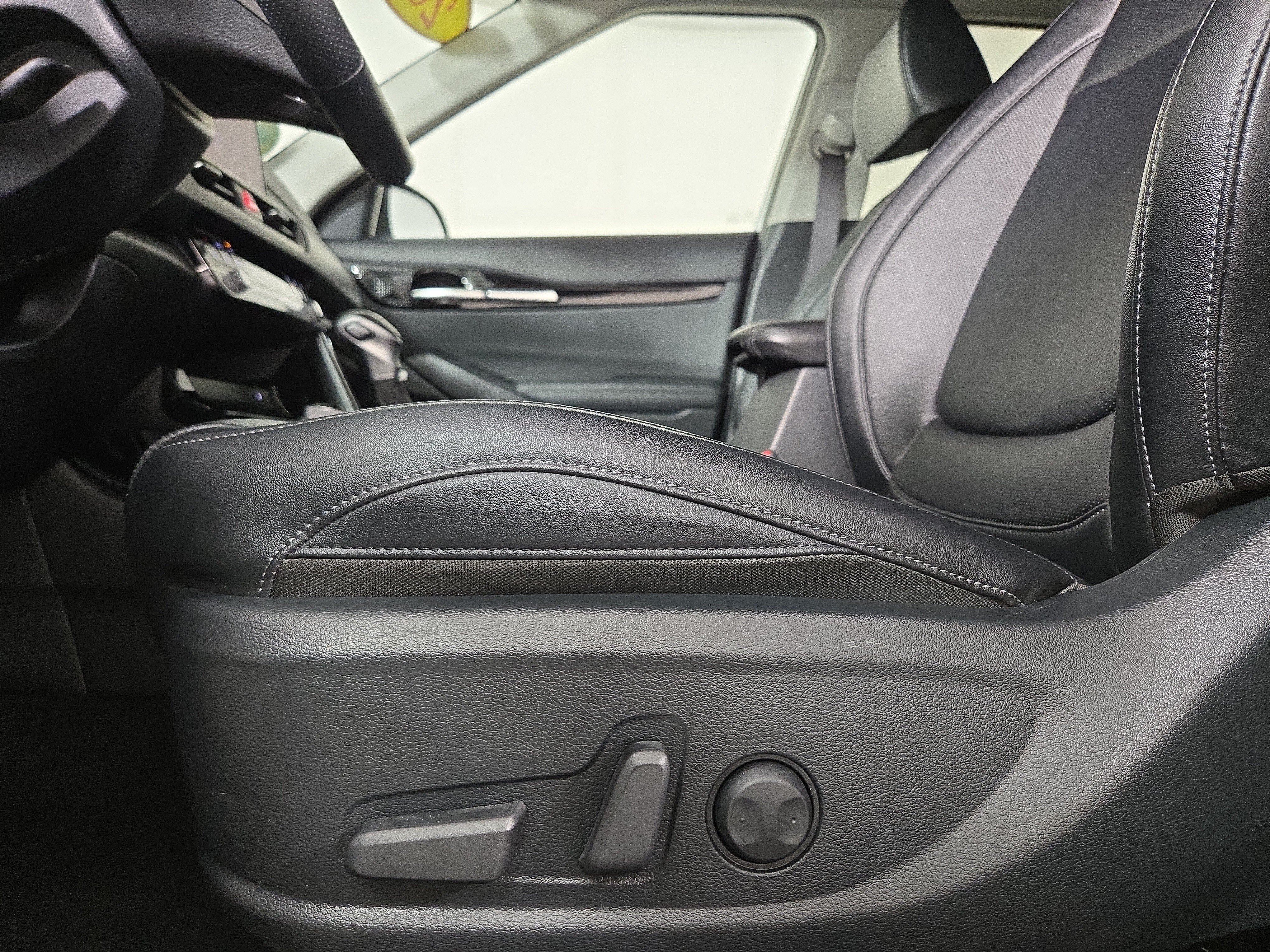 Used 2024 Kia Seltos SX AWD/4WD image 30