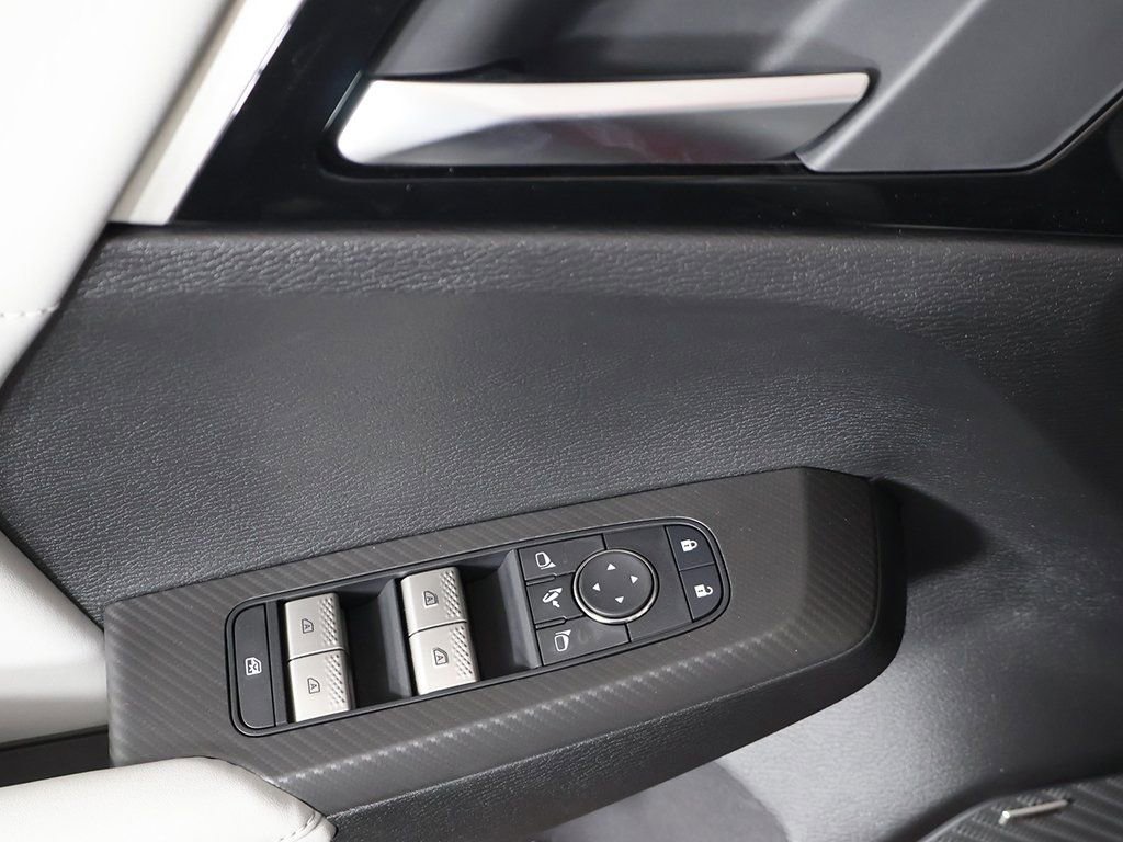 New 2025 Mitsubishi Outlander SE AWD/4WD image 37