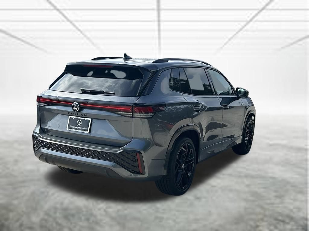 New 2026 Volkswagen Tiguan SE R-Line FWD image 5