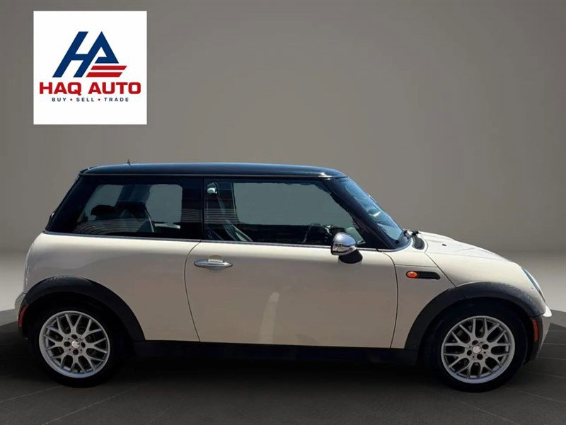 Used 2005 MINI Cooper Hardtop FWD image 3