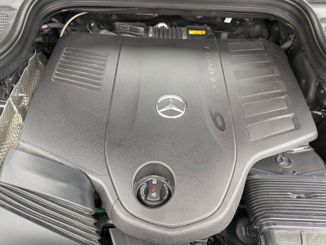 Used 2025 Mercedes-Benz GLS 450 4MATIC image 19