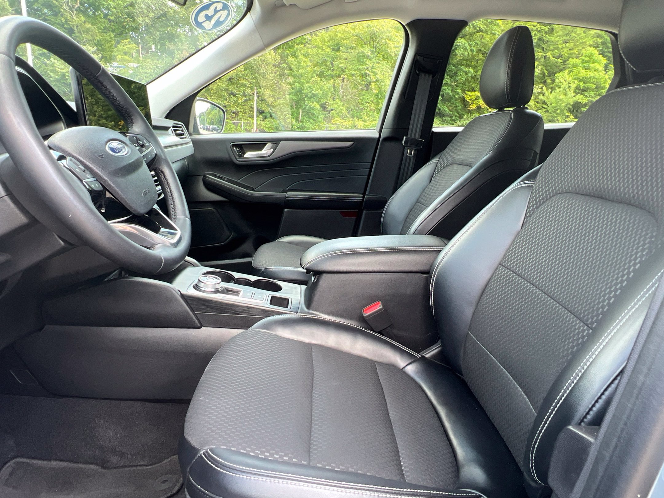 Used 2023 Ford Escape SE FWD image 21