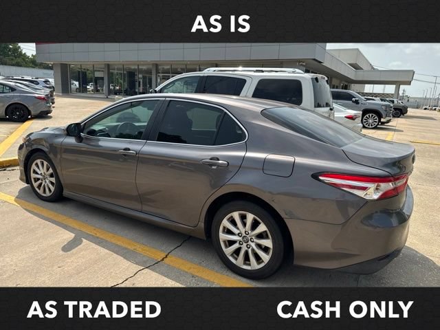 Used 2018 Toyota Camry LE FWD image 3