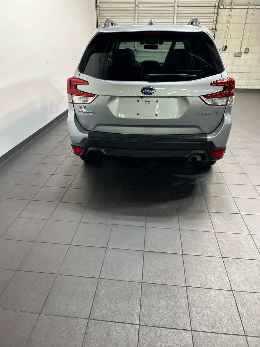 Used 2021 Subaru Forester Premium AWD/4WD image 7