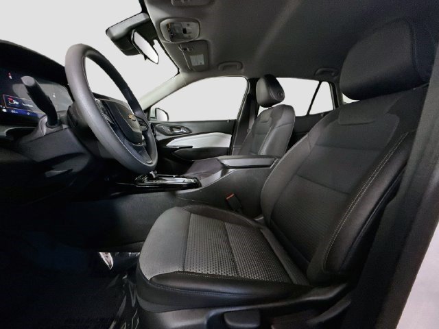 Used 2026 Chevrolet Trax LT FWD image 21