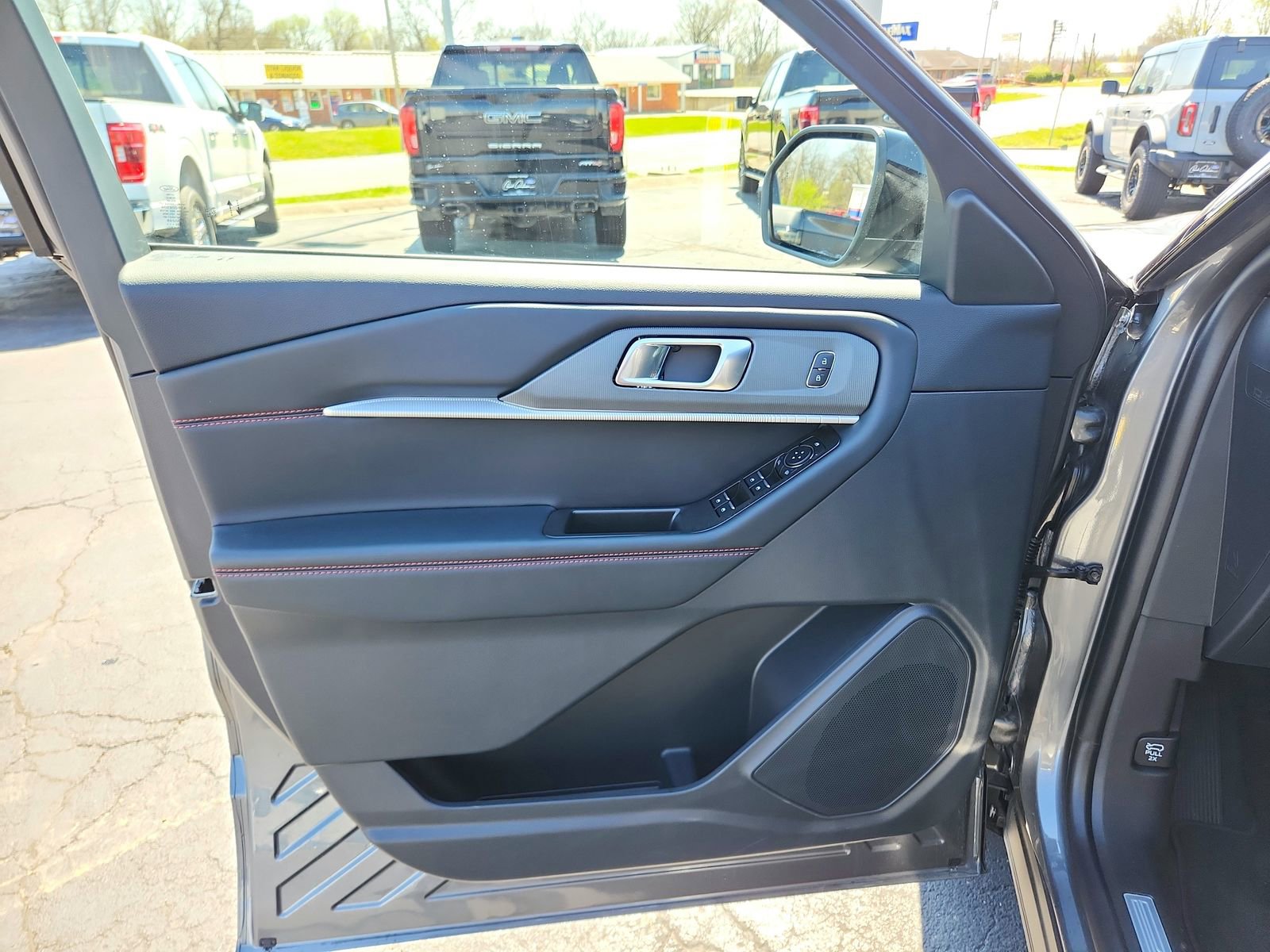 New 2026 Ford Explorer ST-Line image 22