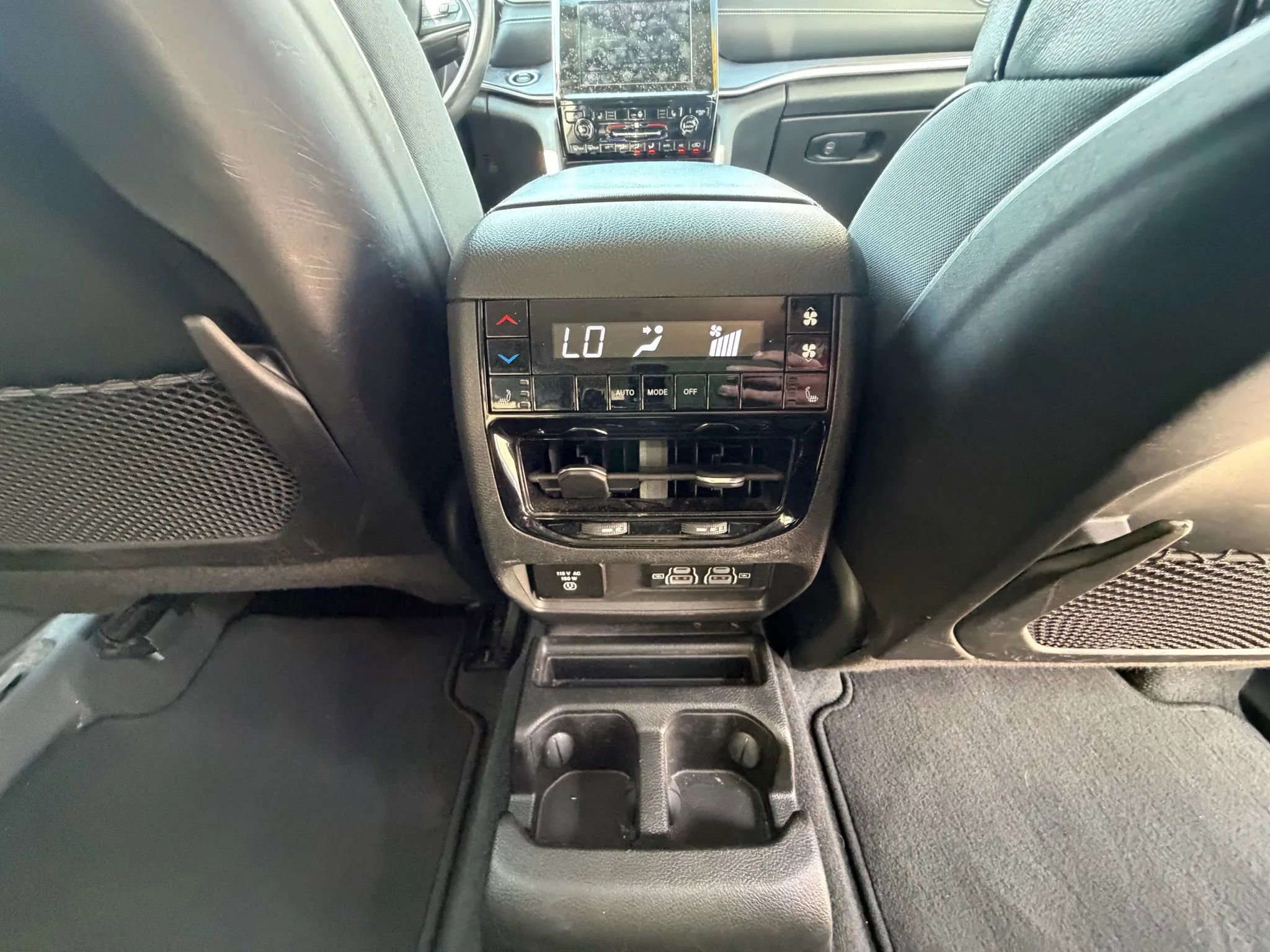Used 2021 Jeep Grand Cherokee L Limited image 28