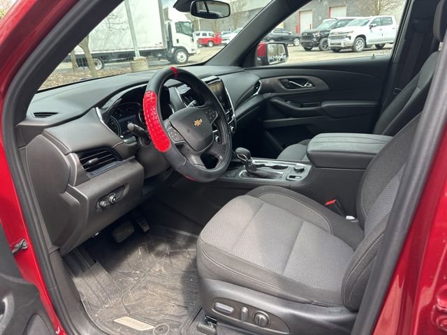 Used 2023 Chevrolet Traverse LT image 10