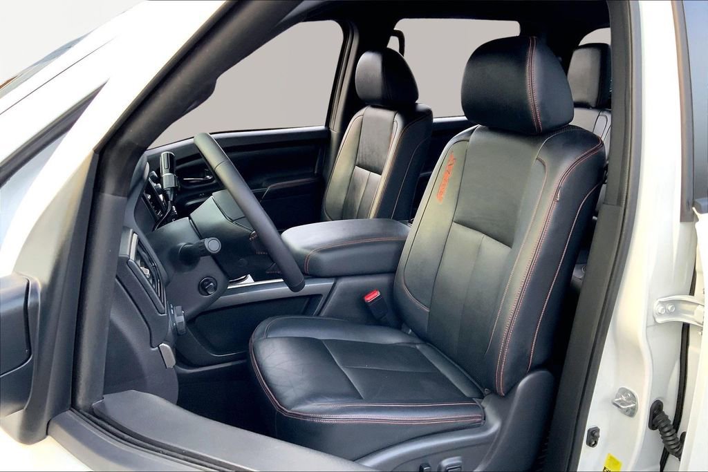 Used 2024 Nissan Titan PRO-4X w/ Pro-4x Convenience Package image 15