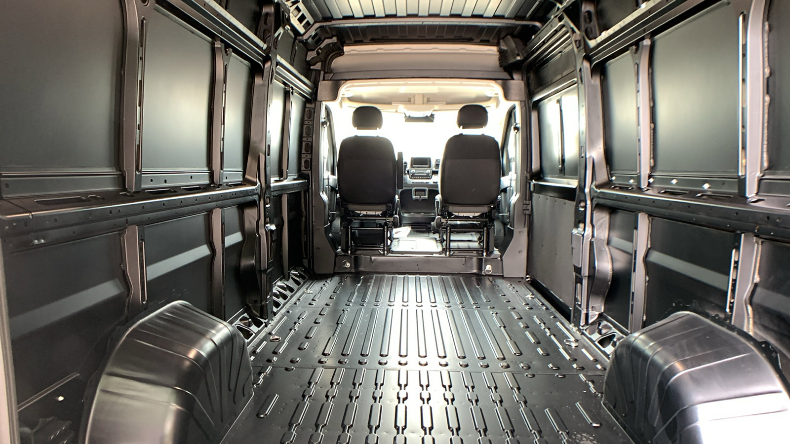 New 2025 RAM ProMaster 2500 w/ Convenience Group image 32