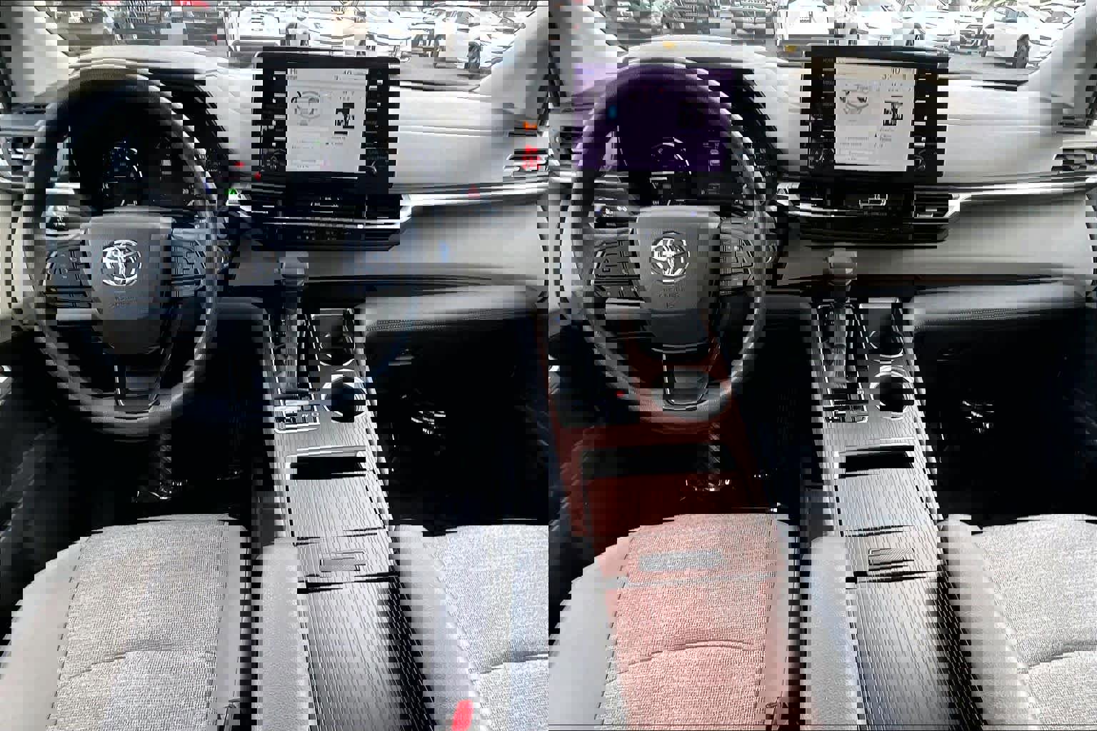 Certified 2023 Toyota Sienna LE image 15