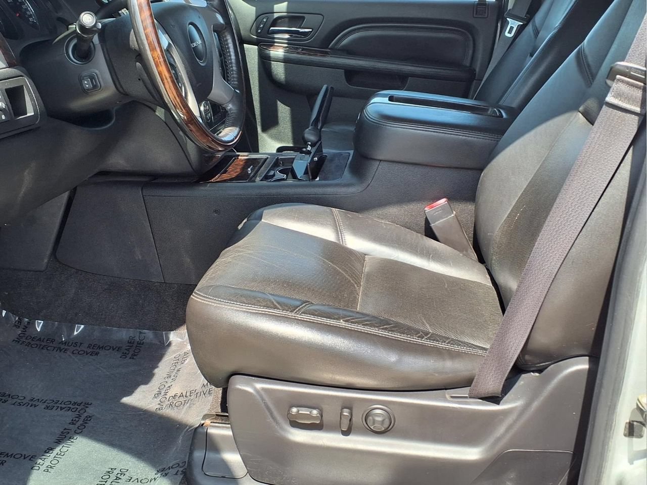 Used 2013 GMC Yukon Denali AWD/4WD image 12