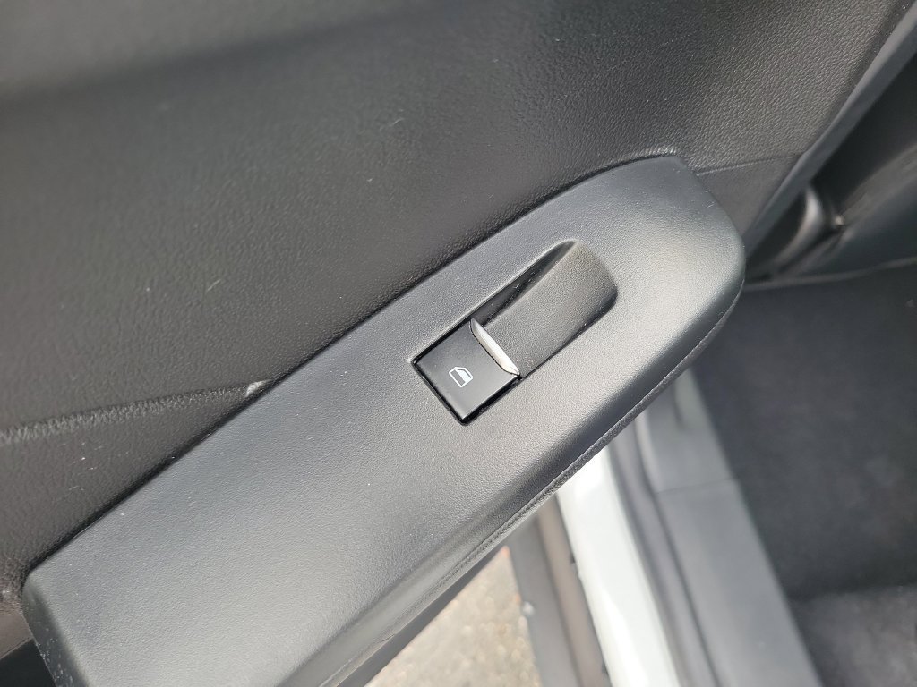 Used 2023 Ford Escape ST-Line w/ Equipment Group 301A FWD image 19