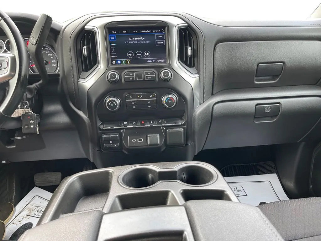 Used 2023 Chevrolet Silverado 2500 LT AWD/4WD image 30