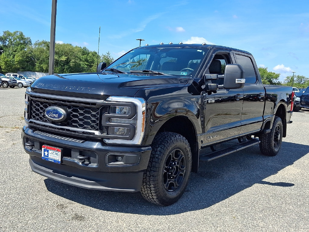 Used 2023 Ford F250 XLT w/ XLT Premium Package AWD/4WD image 5