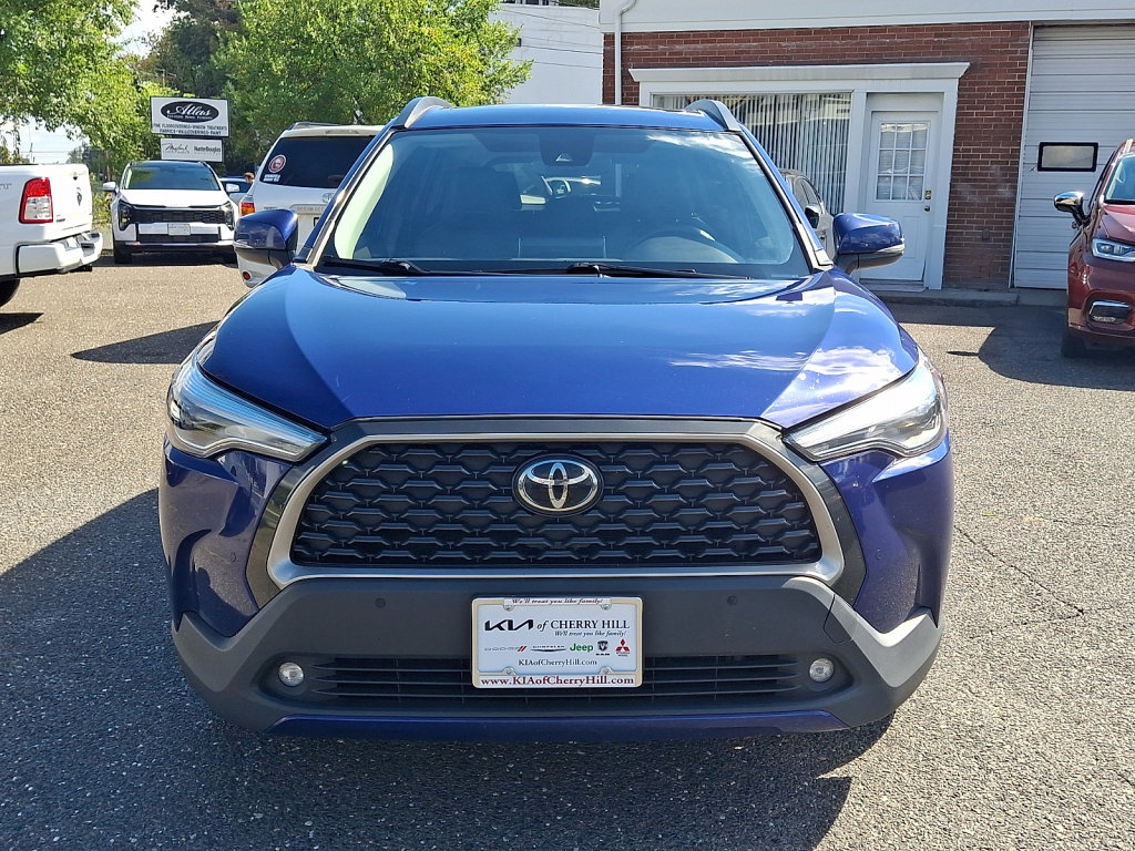 Used 2022 Toyota Corolla Cross XLE w/ Convenience Package AWD/4WD image 12
