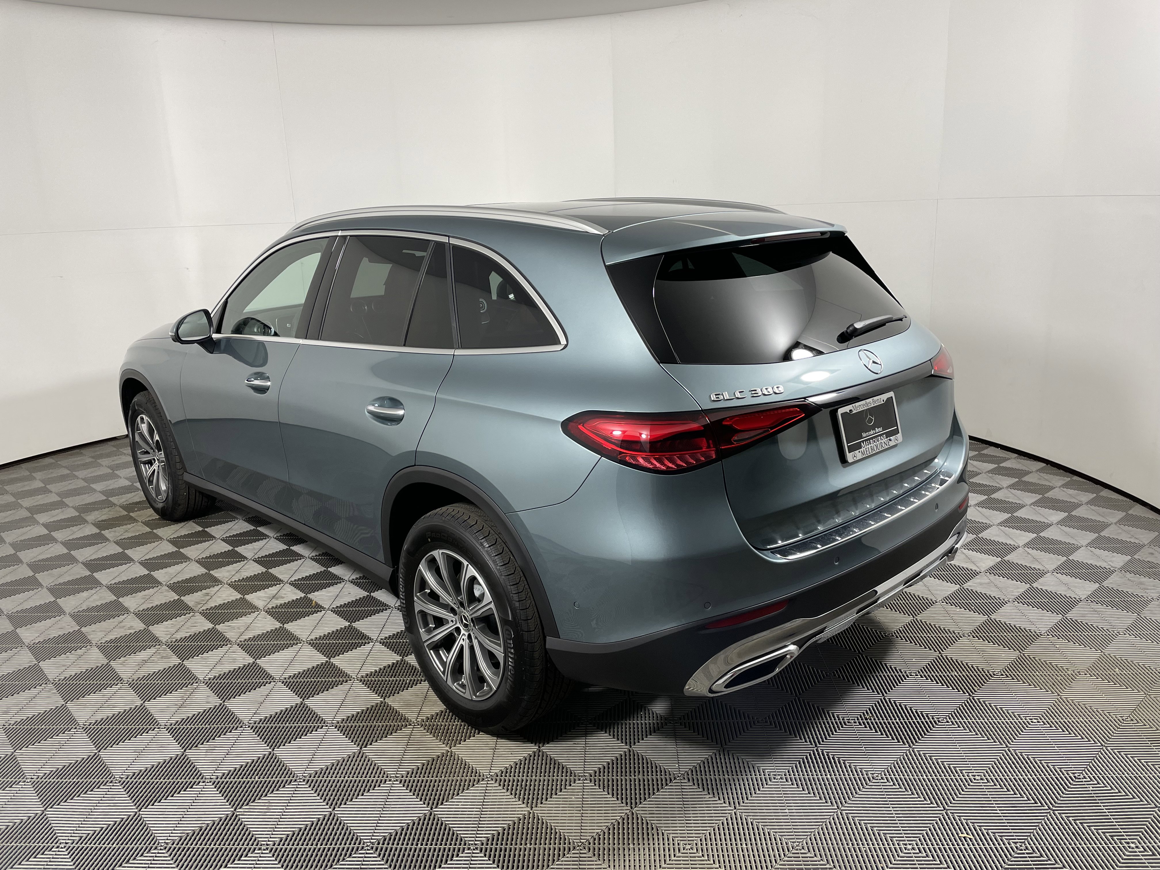 New 2026 Mercedes-Benz GLC 300 image 3