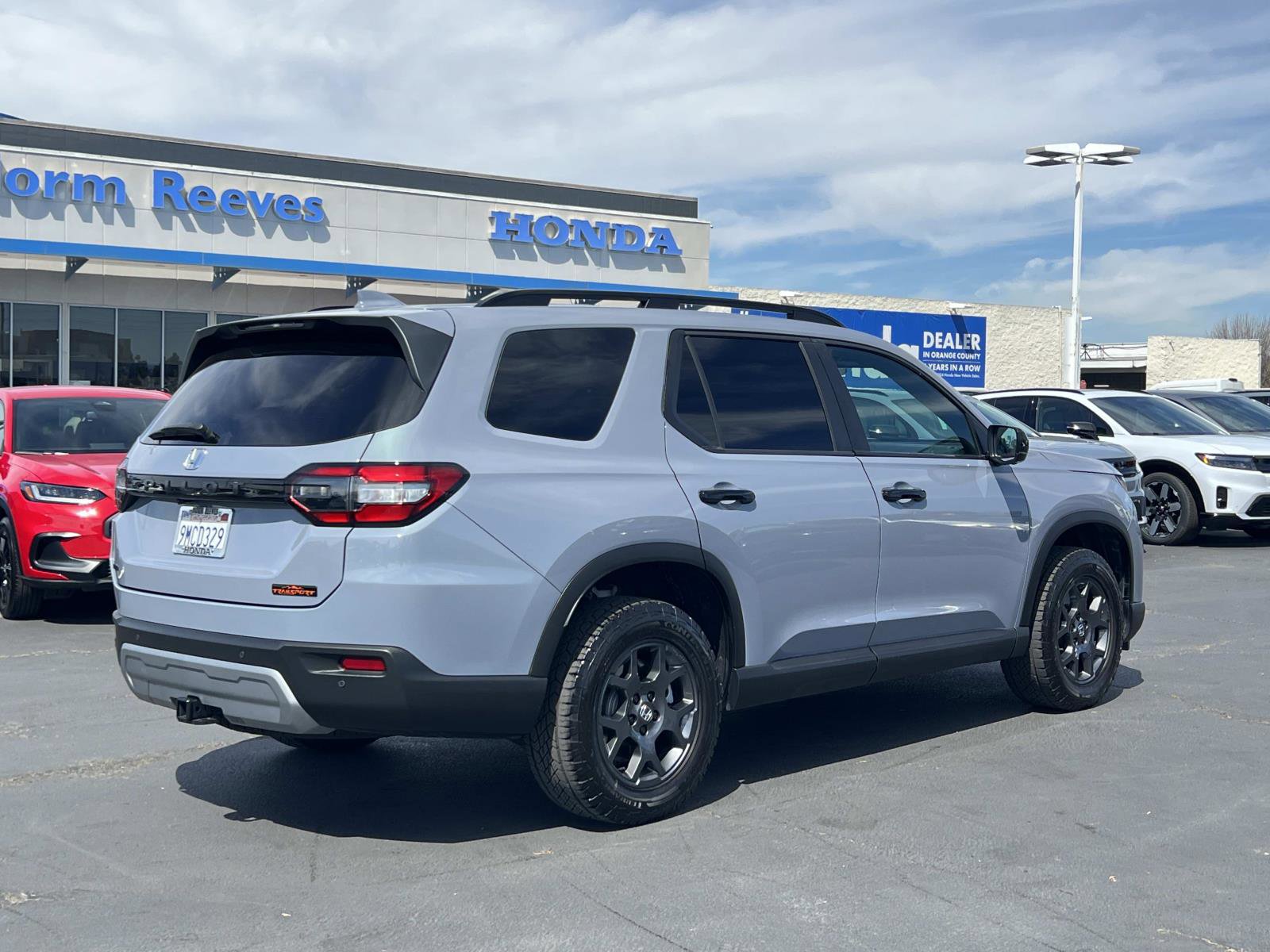 Used 2025 Honda Pilot TrailSport image 29