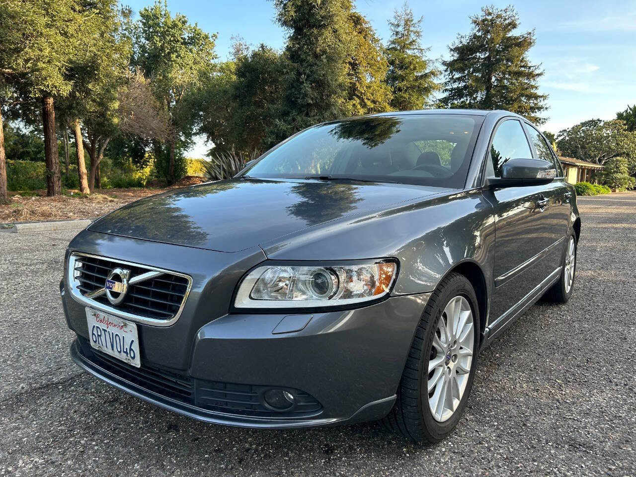 Used 2011 Volvo S40 T5 w/ Preferred Pkg FWD image 1