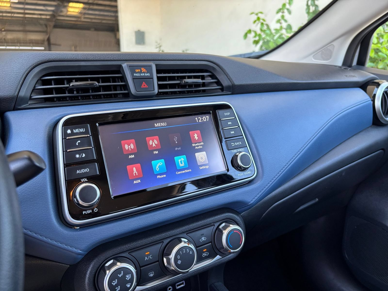 Used 2025 Nissan Versa SV FWD image 19