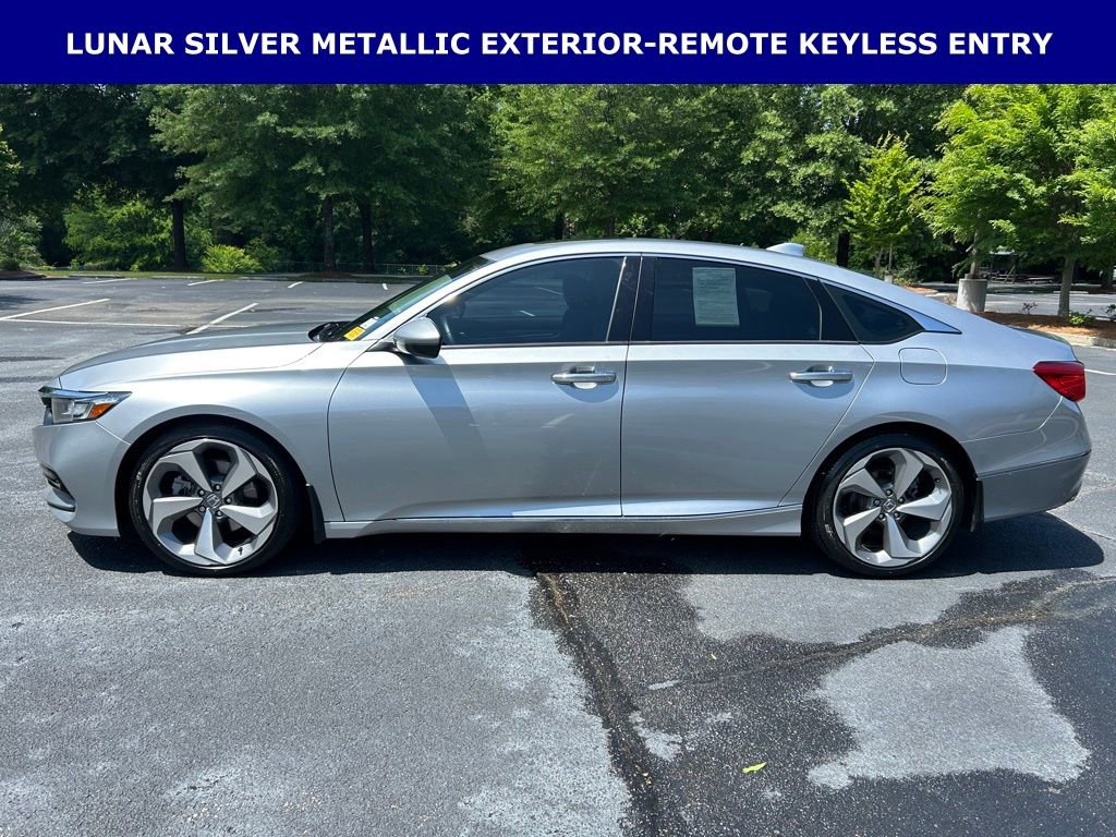 Used 2018 Honda Accord Touring image 11