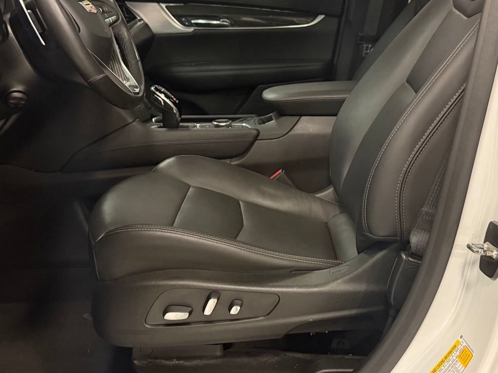 Used 2021 Cadillac XT6 Sport AWD/4WD image 12