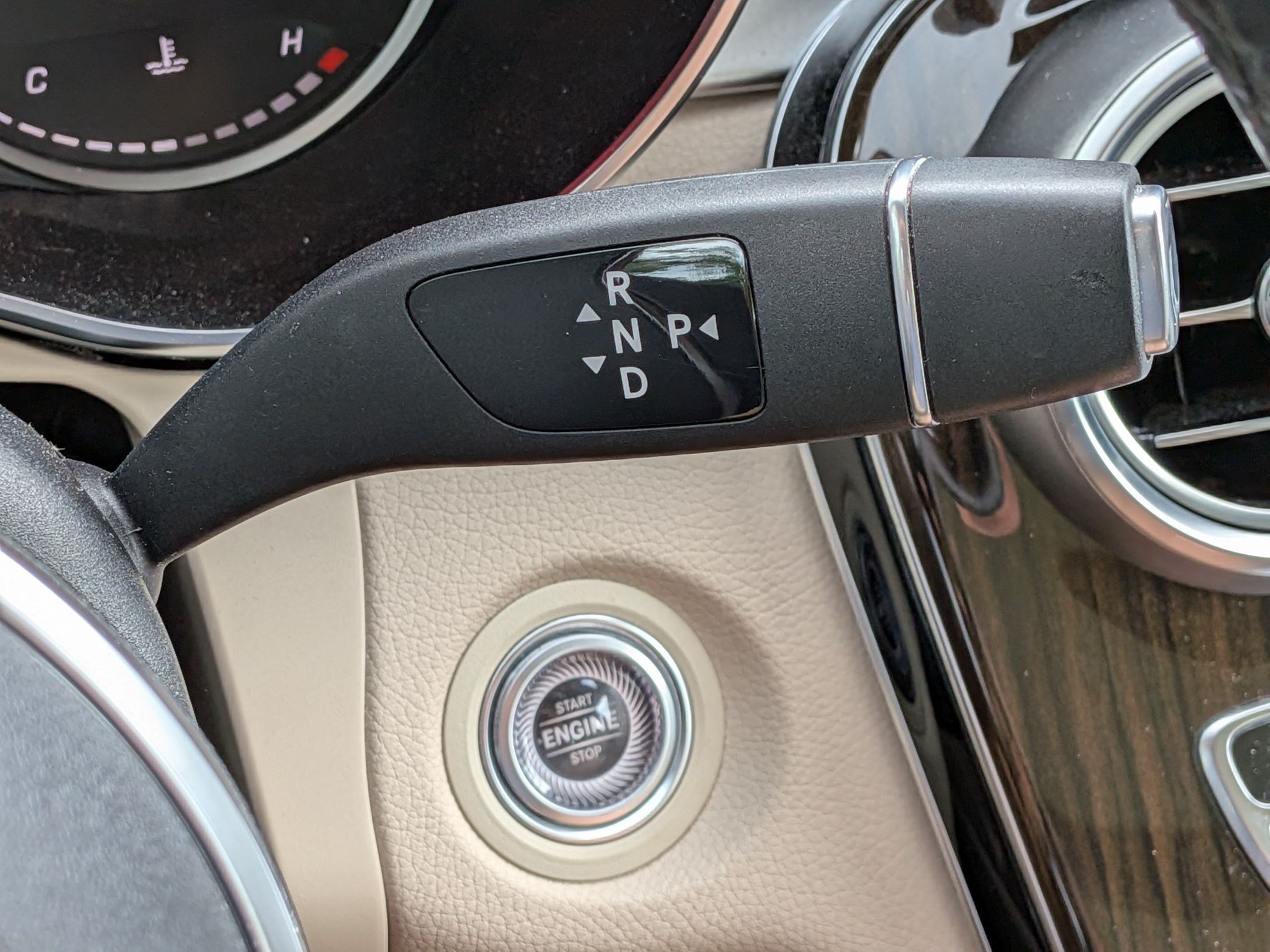 Used 2019 Mercedes-Benz C 300 4MATIC Sedan image 21